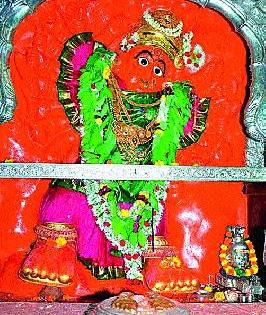 Uday Gan Ambe Udde: Lakhs of devotees absorbed the Goddess | उदे गं अंबे उदे : लाखोे भाविक देवीच्या चरणी लीन