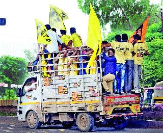 Malegaon: Arrangement of vehicles for the silent march; | मालेगाव : मूकमोर्चासाठी वाहनांची व्यवस्थाहजारो कार्यकर्ते सामील