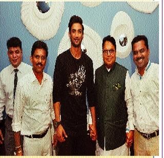 Vijay Darda conveyed his condolences to both Dhoni and Sushant Singh | विजय दर्डा यांनी दिल्या धोनी व सुशांत सिंग यांना शुभेच्छा