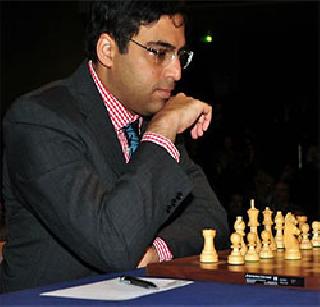 Anand played a draw with Swidler | आनंदने स्विडलरसोबत ड्रॉ खेळला Anand played a draw with Swidler | आनंदने स्विडलरसोबत ड्रॉ खेळला