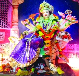 Everywhere in the Palghar district, Dhoom is celebrated with the Navaratri festival | पालघर जिल्ह्यामध्ये सर्वत्र नवरात्र उत्सवाची धूम