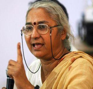 'Struggling against surgical' is not justified - Medha Patkar | पाकविरोधातील ‘सर्जिकल स्ट्राईक’ समर्थनीय नाहीच - मेधा पाटकर