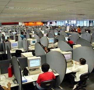 The call center of Ahmedabad is closed due to the Thane rally! | ठाण्यातील धाडसत्रामुळे अहमदाबादचे कॉल सेंटर झाले बंद! The call center of Ahmedabad is closed due to the Thane rally! | ठाण्यातील धाडसत्रामुळे अहमदाबादचे कॉल सेंटर झाले बंद!