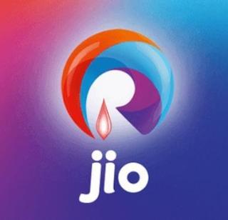 Reliance Jiochadi launched 1.5 crore subscribers in the first month | रिलायन्स जियोकडे पहिल्याच महिन्यात दीड कोटी ग्राहक