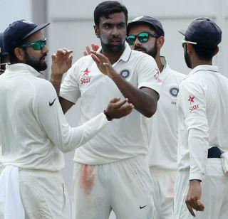 New Zealand were bowled out for 299, Ashwin 6 wickets | न्यूझीलंडला 299 धावांवर गुंडाळले, अश्विनचे 6 बळी