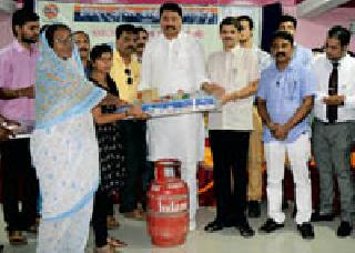 Reach Benefit Of The Scheme To Last Beneficiaries | योजनेचा लाभ शेवटच्या लाभार्थ्यांपर्यंत पोहचवा Reach Benefit Of The Scheme To Last Beneficiaries | योजनेचा लाभ शेवटच्या लाभार्थ्यांपर्यंत पोहचवा