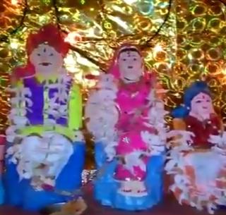 VIDEO: First of all, worship God. Hooded songs | VIDEO : पहिली ग पुजा बाई..देवा देवा साथ दे ! घराघरात रंगली भुलाईची गाणी