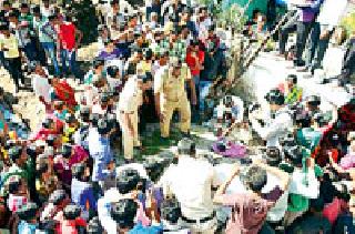 Parents' ruthlessness: found dead in Wadali well | आई-वडिलांची निर्दयता : वडाळीतील विहिरीत आढळला मृतदेह Parents' ruthlessness: found dead in Wadali well | आई-वडिलांची निर्दयता : वडाळीतील विहिरीत आढळला मृतदेह