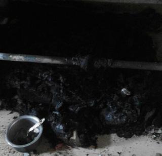 In addition to the explosion of gas cylinders, five seriously injured including two women | वर्ध्यात गॅस सिलिंडरचा भीषण स्फोट, दोन महिलांसह पाच गंभीर जखमी