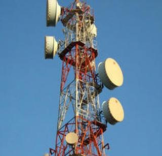 200 liters of mobile towers were sold together | मोबाईल टॉवरचे 200 लिटर डिझेल परस्पर विकले