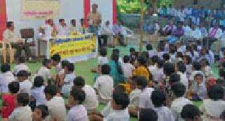 The need for healthy diet with education | विद्यार्थ्यांना शिक्षणासह सकस आहाराची गरज