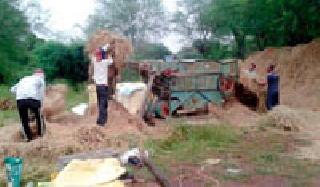 Threshing: | मळणी : Threshing: | मळणी :