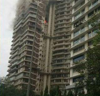 President of Bajaj Group, briefly escaped the fire of the Maker Tower | मेकर टॉवरच्या अग्नितांडवात बजाज समूहाचे अध्यक्ष थोडक्यात बचावले