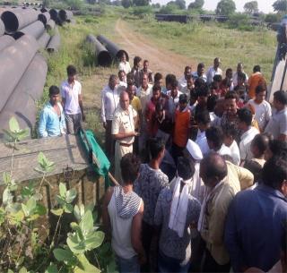 VIDEO: Dizzling snide lizard for 8 months in bulldoze | VIDEO : बुलडाण्यात ८ महिन्यांपासून दहशत पसरवणारा बिबट्या अखेर जेरबंद