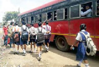 Restrictions on Transport in the name of student safety | विद्यार्थी सुरक्षेच्या नावावर वाहतुकीवर निर्बंध