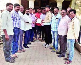 Extra work of additional 60 villages | अतिरिक्त ६० गावांचे कामकाज बंद Extra work of additional 60 villages | अतिरिक्त ६० गावांचे कामकाज बंद