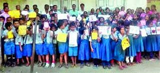 Abhinav school lacks fireworks Diwali resolution | अभिनव शाळेत फटाकेविरहित दिवाळीचा संकल्प Abhinav school lacks fireworks Diwali resolution | अभिनव शाळेत फटाकेविरहित दिवाळीचा संकल्प
