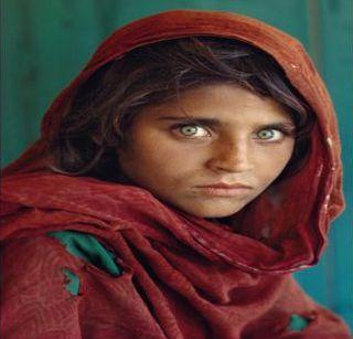 The 'Afghan girl' was arrested in Pakistan | त्या 'अफगाणी मुली'ला पाकिस्तानमध्ये अटक