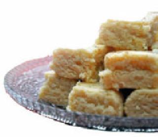 Import of six thousand kilograms of palm oil in Diwali | दिवाळीत सहा हजार किलो खव्याची आयात Import of six thousand kilograms of palm oil in Diwali | दिवाळीत सहा हजार किलो खव्याची आयात