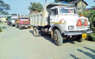 रेतीची अवैध वाहतूक; १३ ट्रकवर कारवाई