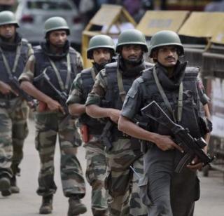 This argument is deadly for military forces | हा वाद सैन्यदलांसाठी घातक This argument is deadly for military forces | हा वाद सैन्यदलांसाठी घातक