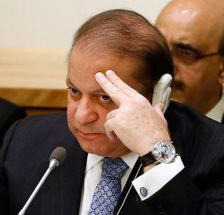 Nawaz Sharif's order, order of Supreme Court inquiry | नवाज शरीफ अडचणीत, सर्वोच्च न्यायालयाचे चौकशीचे आदेश