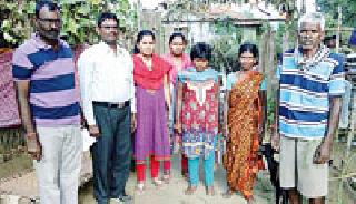 With the help of the police, Rosa reached home safely | पोलिसांच्या मदतीने रोजा घरी सुखरूप पोहोचली