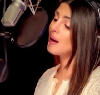 VIDEO: Priyanka's father started singing a 'ventilator' song | VIDEO : 'व्हेंटिलेटर'च्या मराठमोळ्या गाण्यातून प्रियांकाची बाबांना साद