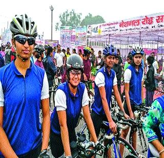 Gold in Team Time Trial | सांघिक टाईम ट्रायलमध्ये सुवर्ण