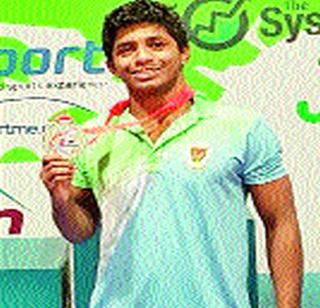 Silver for Maharashtra's Vikram Kurheda | महाराष्ट्राच्या विक्रम कुऱ्हाडेला रौप्य