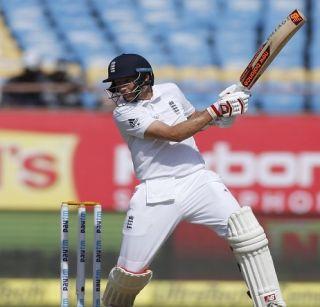 First day England! Root scored 311 runs in 4 innings | पहिला दिवस इंग्लंडचा! रुटच्या शतकाच्या जोरावर 4 बाद 311 धावा