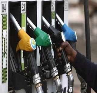 Petrol will stay in Mumbai for 5 hours on Friday | मुंबईत शुक्रवारी मध्यरात्री 5 तासांसाठी पेट्रोलपंप राहणार बंद Petrol will stay in Mumbai for 5 hours on Friday | मुंबईत शुक्रवारी मध्यरात्री 5 तासांसाठी पेट्रोलपंप राहणार बंद