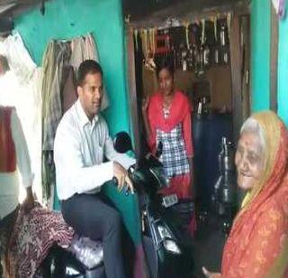 VIDEO - The Collector stunned the horn and built the toilets Jagar | VIDEO - जिल्हाधिका-यांनी ‘हॉर्न’ वाजवून केला शौचालय बांधण्याचा जागर