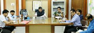 Keep track of candidate's expenditure | उमेदवारांच्या खर्चावर नजर ठेवा Keep track of candidate's expenditure | उमेदवारांच्या खर्चावर नजर ठेवा