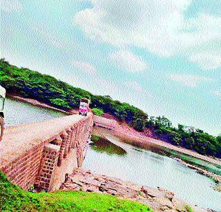 The pool of Arnaga is dangerous | अरणगावचा पूल धोकादायक The pool of Arnaga is dangerous | अरणगावचा पूल धोकादायक