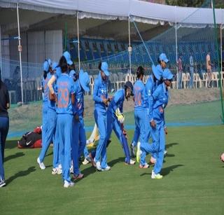 Indian women's elimination from the West Indies | भारतीय महिलांकडून विंडीजचा सफाया