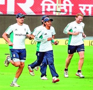 The pitch will take a 'spin'! | खेळपट्टी कुणाची ‘फिरकी’ घेणार!