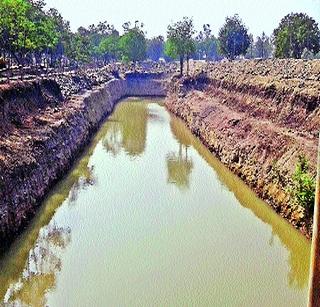 Dredged storage tank | श्रमदानातून खोदला साठवण तलाव