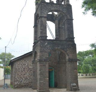 Church of Chalisgaon, completed a century | शतकपूर्ती झालेले चाळीसगावचे चर्च