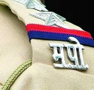 Two police officers have been released | दोन पोलीस कार्यमुक्त