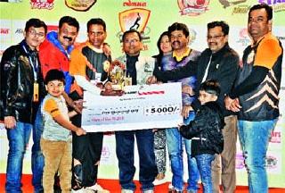 Lokmat NPL cricket tournaments: Man of the match, Swapnil Rathore's windy half century | लोकमत एनपीएल क्रिकेट स्पर्धा : मेहराज सामनावीर, स्वप्नील राठोडचे वादळी अर्धशतक