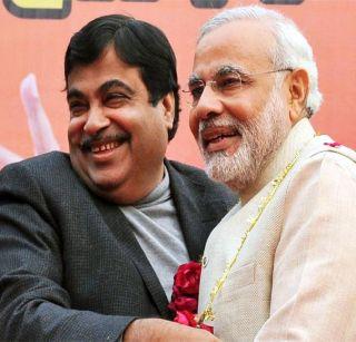 Nitin Gadkari praises the modern Shravanbala, Narendra Modi | नितीन गडकरी आधुनिक श्रावणबाळ, नरेंद्र मोदींची स्तुतीसुमनं