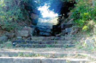 Pankhilde, downfall of Divanaghat | पानखिडकी, दिवाणघाटाची पडझड