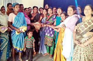 Production of Kelly Kapada Bank by Lokmat Sakhi Forum | लोकमत सखी मंचने केली कपडा बँकची निर्मिती Production of Kelly Kapada Bank by Lokmat Sakhi Forum | लोकमत सखी मंचने केली कपडा बँकची निर्मिती