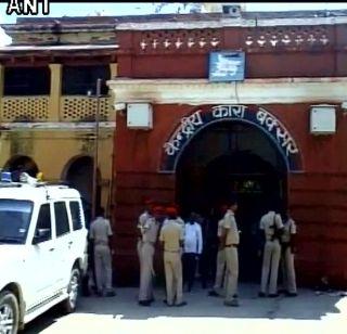 Five dangerous prisoners flee from jail in Bihar | बिहारमध्ये कारागृहातून 5 खतरनाक कैद्यांचे पलायन