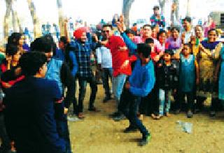 जल्लोष नववर्षाच्या स्वागताचा... : जल्लोष नववर्षाच्या स्वागताचा... :