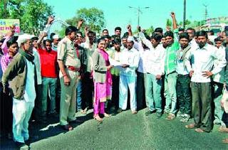 Onion was scorched | कांदा गडगडला