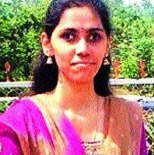 Despite being a blind person, he became a stubborn doctor! | अंध असूनही ती जिद्दीने बनली डॉक्टर! Despite being a blind person, he became a stubborn doctor! | अंध असूनही ती जिद्दीने बनली डॉक्टर!