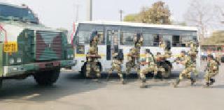 Thunderstorm experienced the release of the hijacked bus | अपहृत बस सुटकेचा अनुभवला थरार