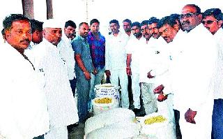 Start of Livelihood Commodities in Flatshare | पांढुर्ली उपबाजारात भुसार शेतमाल लिलावास प्रारंभ